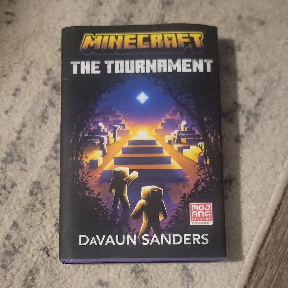 Minecraft: The Tournament Gaming Guide - Black Cover